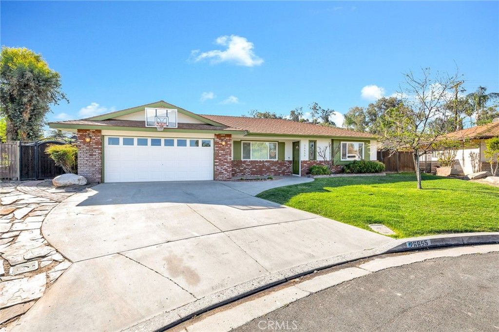 Image 2 of property listing at 26655 Del Rosa, Hemet, CA 92544