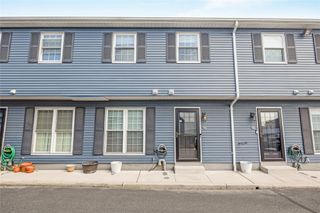 116 Westend Avenue 21, Freeport, NY 11520