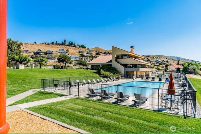 100 Lake Chelan Shores Drive #19-2, Chelan, WA 98816
