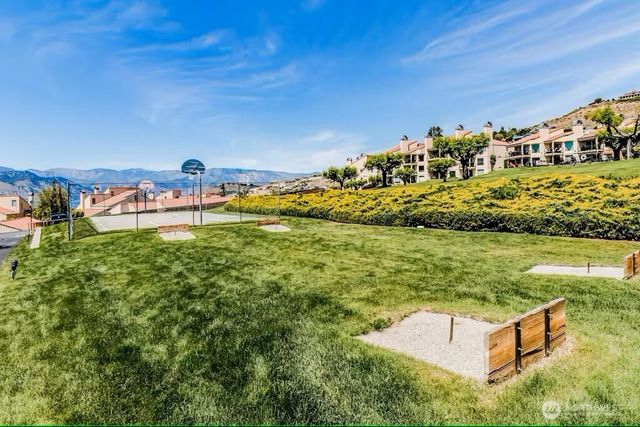 100 Lake Chelan Shores Drive #19-2, Chelan, WA 98816