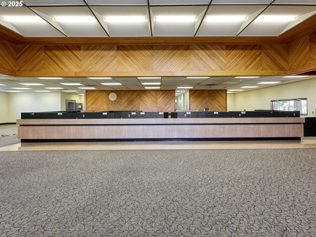 200 CENTER Ave, Molalla, OR 97038