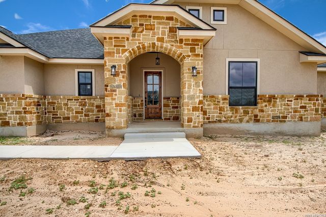 116 Hondo Ridge Dr, La Vernia, TX 78121