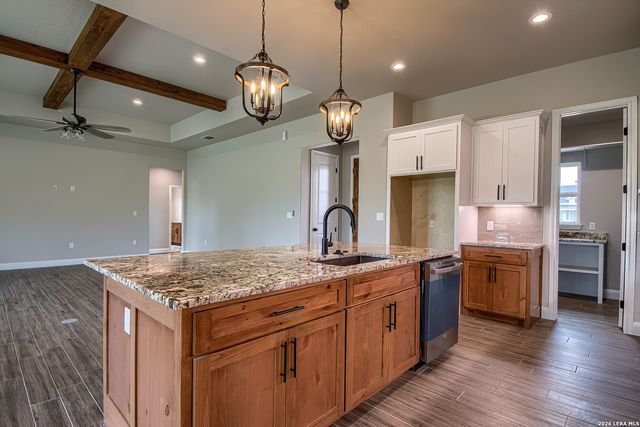 116 Hondo Ridge Dr, La Vernia, TX 78121