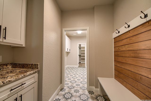116 Hondo Ridge Dr, La Vernia, TX 78121
