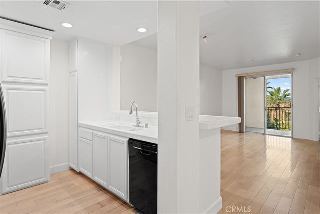 12963 Runway Road 418, Playa Vista, CA 90094