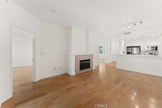 12963 Runway Road 418, Playa Vista, CA 90094