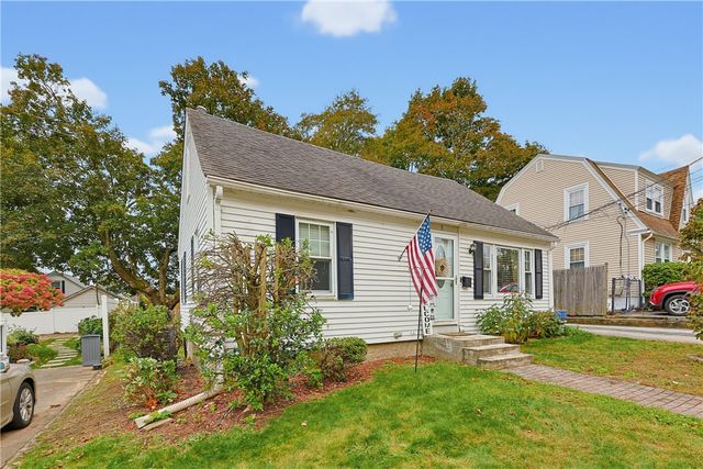 5 Edwards Road, Johnston, RI 02919
