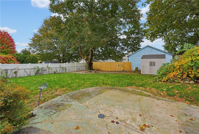 5 Edwards Road, Johnston, RI 02919