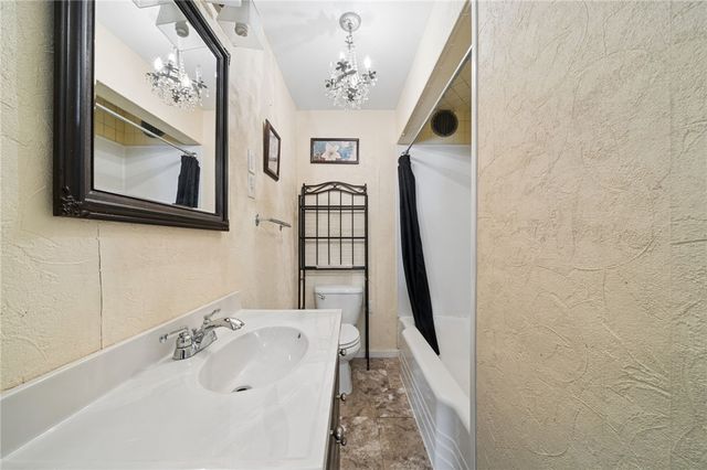 608 W Smithfield Street, Mt Pleasant Boro, PA 15666