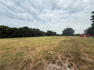 2814 S 64th Street, Springdale, AR 72762