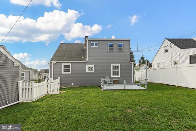 29 GREEN LN, Aston, PA 19014
