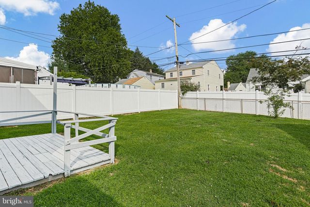 29 GREEN LN, Aston, PA 19014