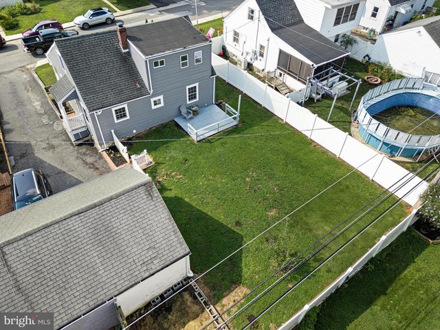 29 GREEN LN, Aston, PA 19014