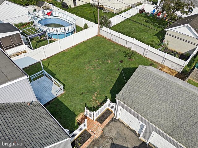 29 GREEN LN, Aston, PA 19014