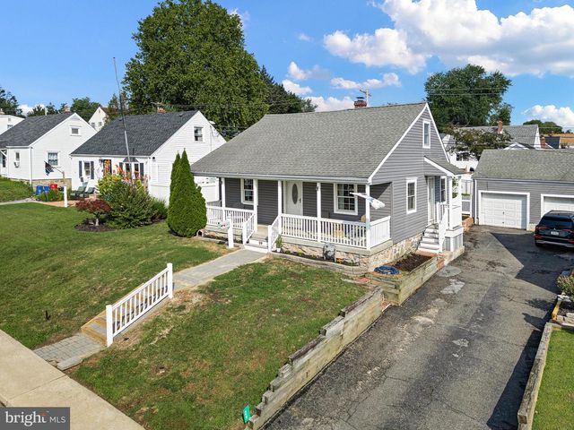 29 GREEN LN, Aston, PA 19014