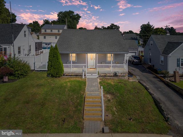 29 GREEN LN, Aston, PA 19014