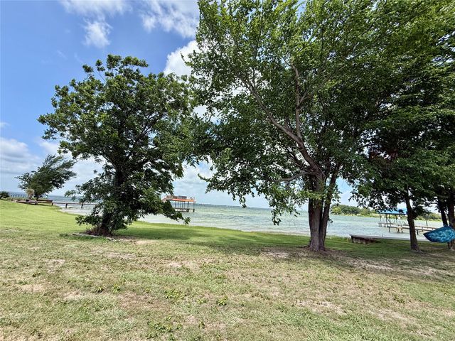 5136 Peninsula Road, Kerens, TX 75144