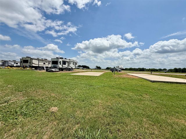 5136 Peninsula Road, Kerens, TX 75144