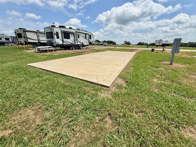 5136 Peninsula Road, Kerens, TX 75144