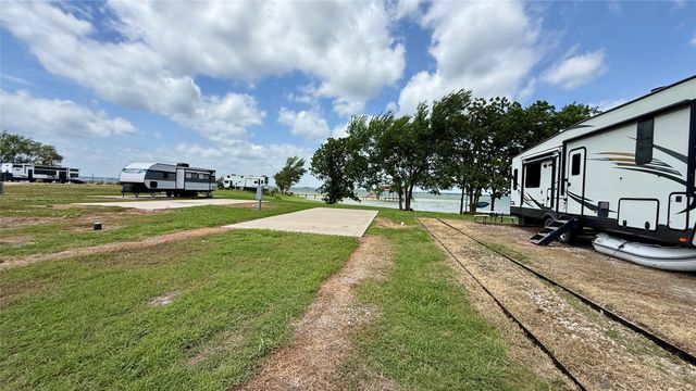 5136 Peninsula Road, Kerens, TX 75144