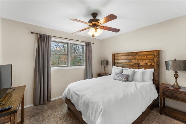 7 Abingdon Lane, Bella Vista, AR 72715