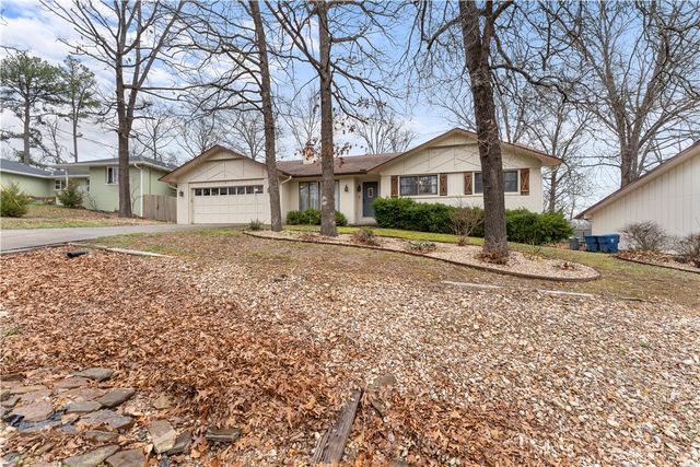 7 Abingdon Lane, Bella Vista, AR 72715