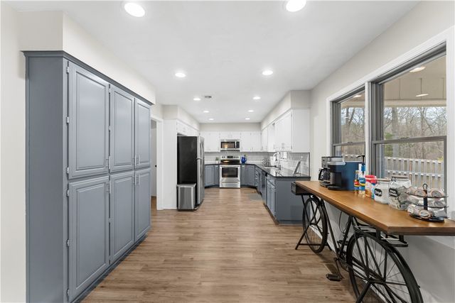 7 Abingdon Lane, Bella Vista, AR 72715