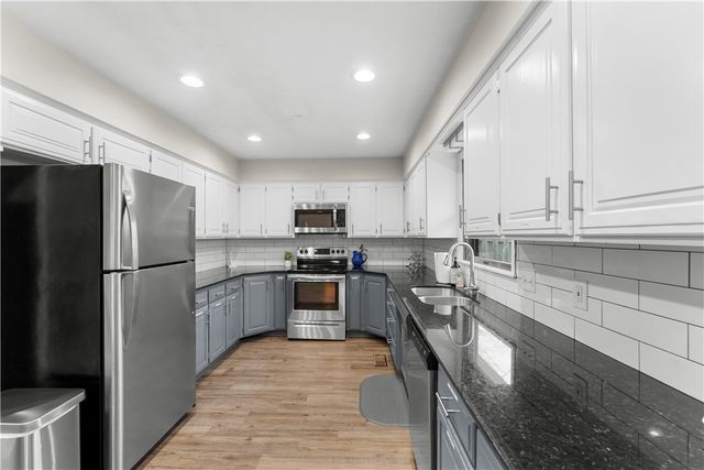 7 Abingdon Lane, Bella Vista, AR 72715