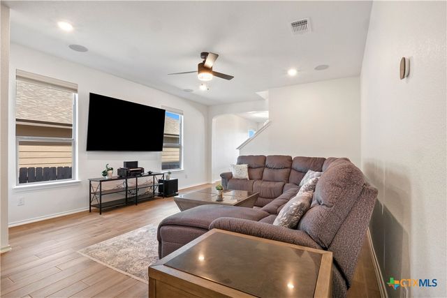 125 Lucky Texan Road, Jarrell, TX 76537