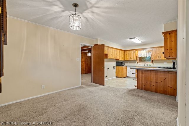 803 8th Street, Barling, AR 72923