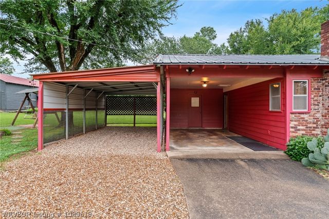 803 8th Street, Barling, AR 72923
