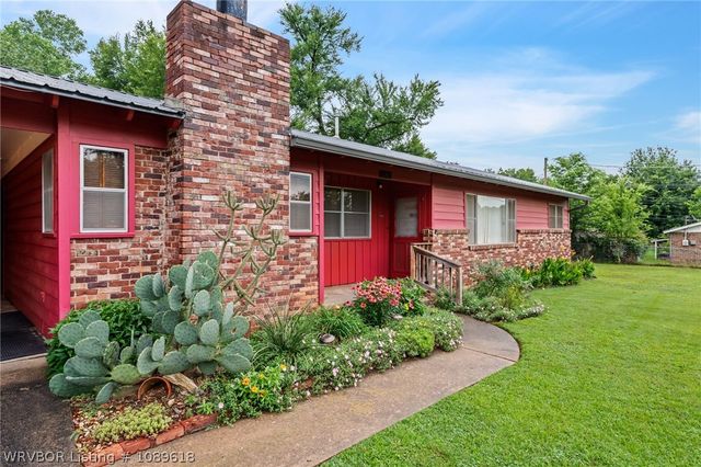 803 8th Street, Barling, AR 72923