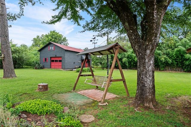 803 8th Street, Barling, AR 72923