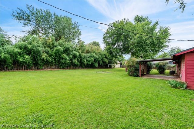 803 8th Street, Barling, AR 72923
