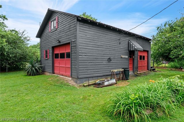 803 8th Street, Barling, AR 72923