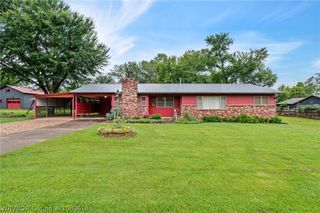 803 8th Street, Barling, AR 72923