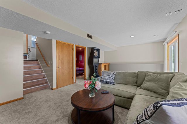 2223 Cedarbridge Court, Harris, MN 55032