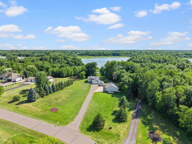 2223 Cedarbridge Court, Harris, MN 55032