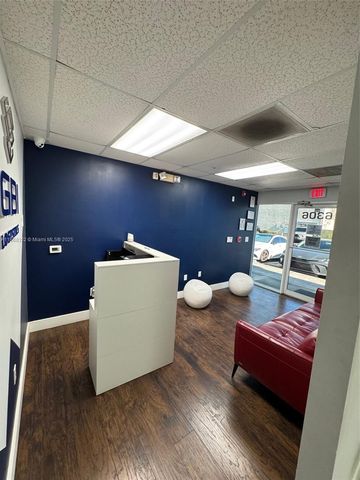 6306 NW 99th Ave, Doral, FL 33178