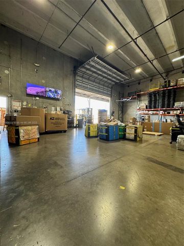 6306 NW 99th Ave, Doral, FL 33178