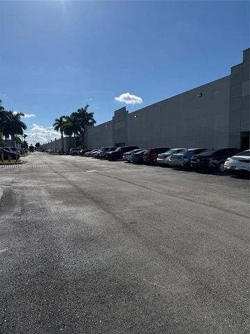 6306 NW 99th Ave, Doral, FL 33178