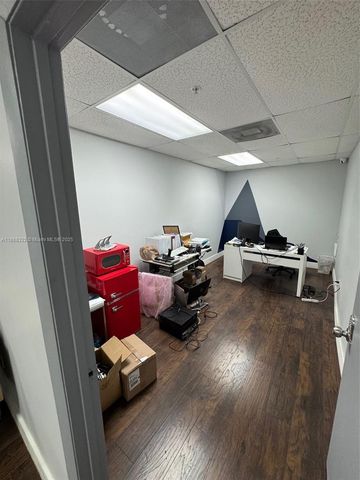 6306 NW 99th Ave, Doral, FL 33178