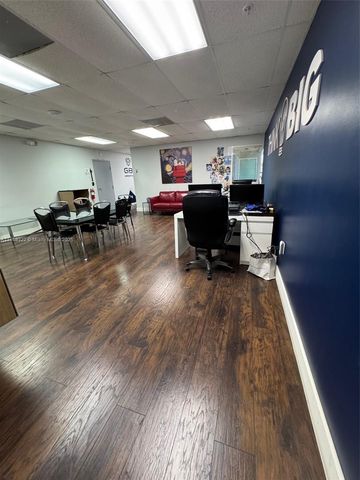 6306 NW 99th Ave, Doral, FL 33178