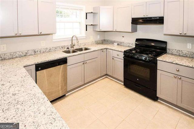 170 Windcroft Lane, Acworth, GA 30101