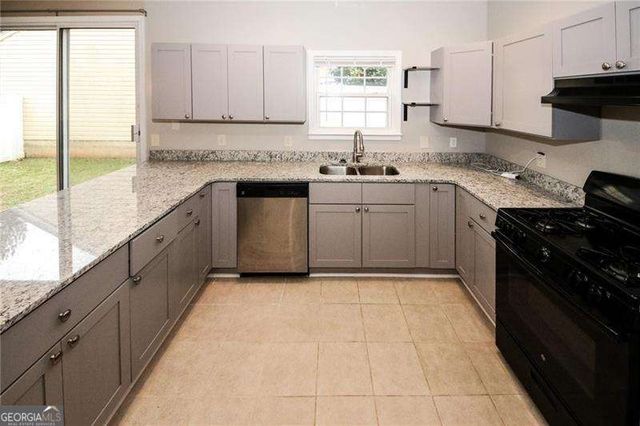 170 Windcroft Lane, Acworth, GA 30101