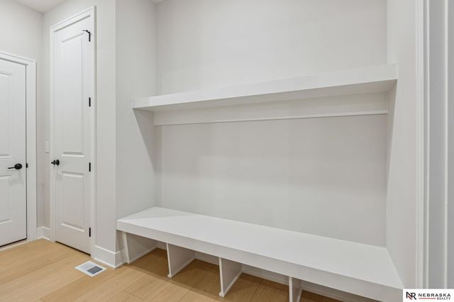 12359 S 86th Street, Papillion, NE 68046