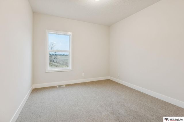 12359 S 86th Street, Papillion, NE 68046