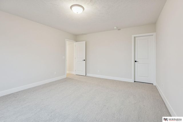 12359 S 86th Street, Papillion, NE 68046