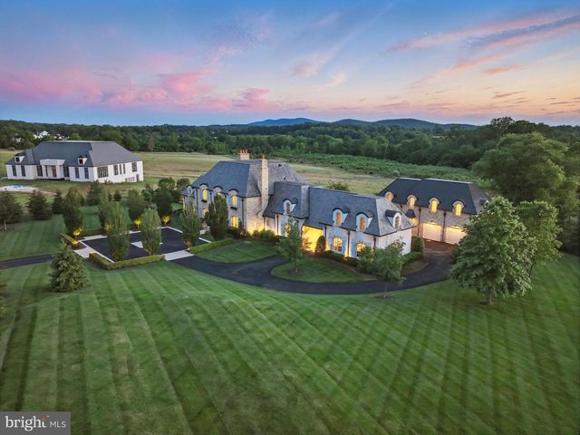 22805 CREIGHTON FARMS DR, Leesburg, VA 20175