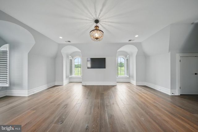 22805 CREIGHTON FARMS DR, Leesburg, VA 20175
